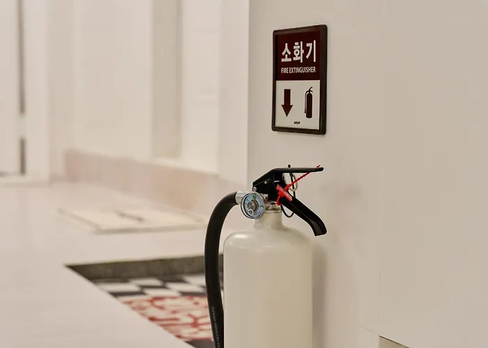 Hongdae 5 Min 3br 10guests Free Parking Luggage *